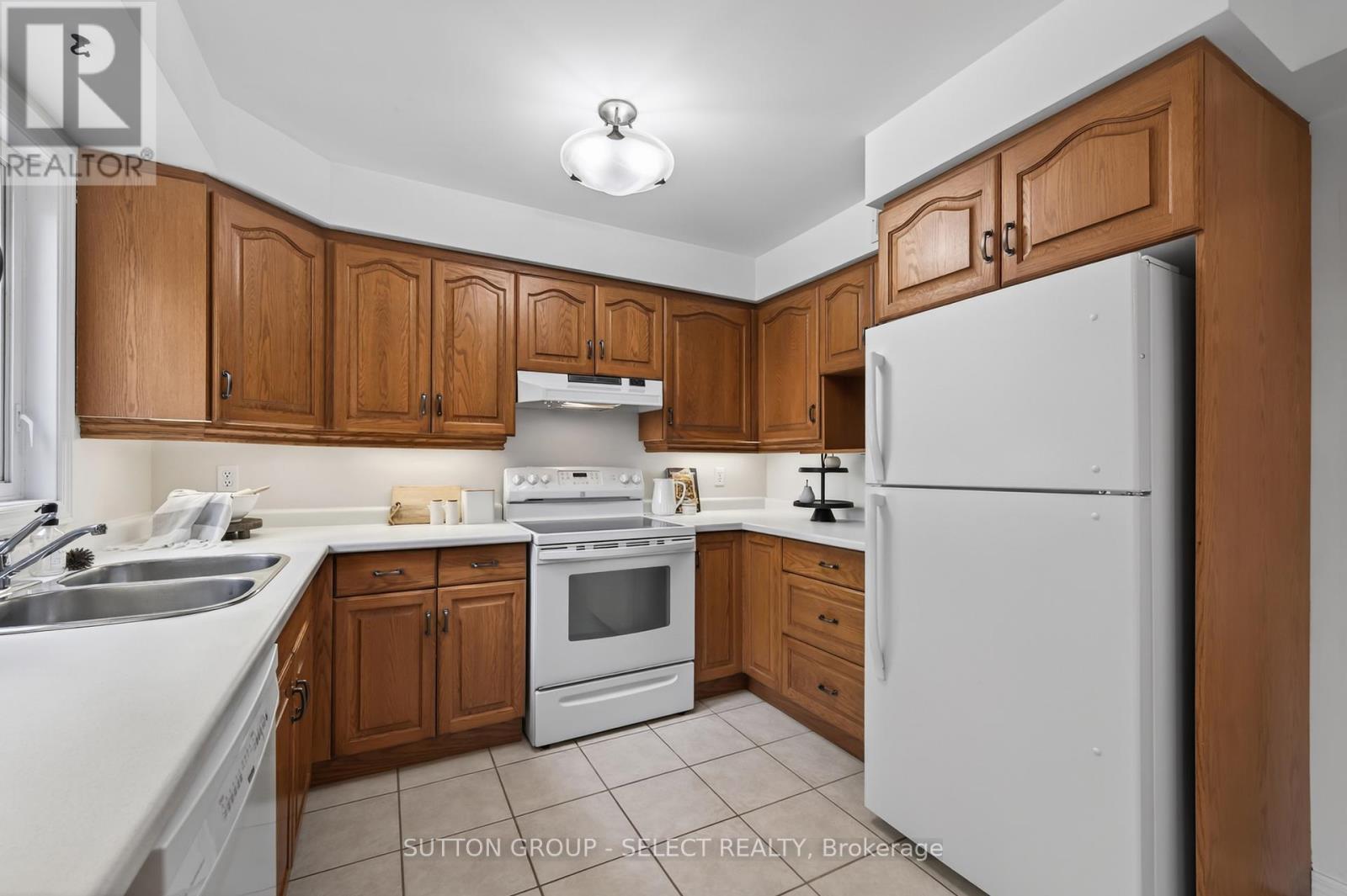 55 HERITAGE DRIVE - 11