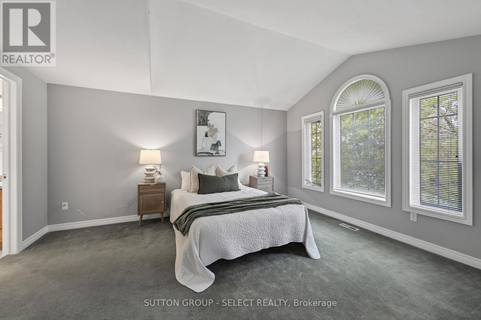55 HERITAGE DRIVE - 14