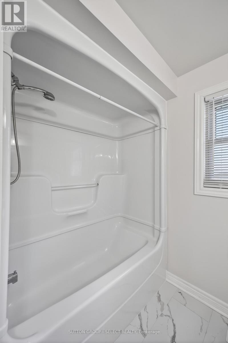 55 HERITAGE DRIVE - 20