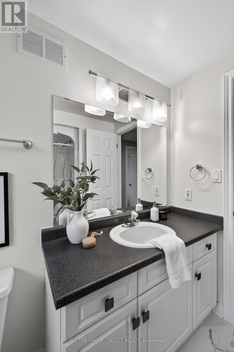 55 HERITAGE DRIVE - 21