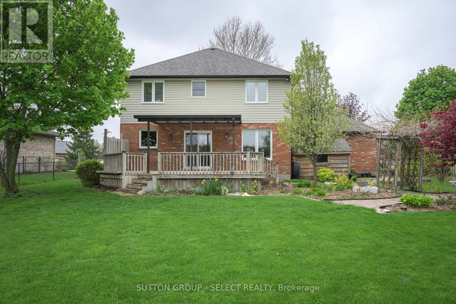 55 HERITAGE DRIVE - 30