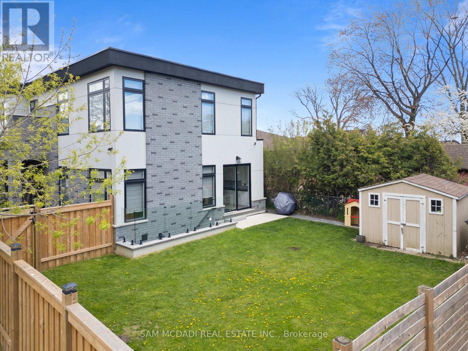 1050 EDGELEIGH AVENUE - 39