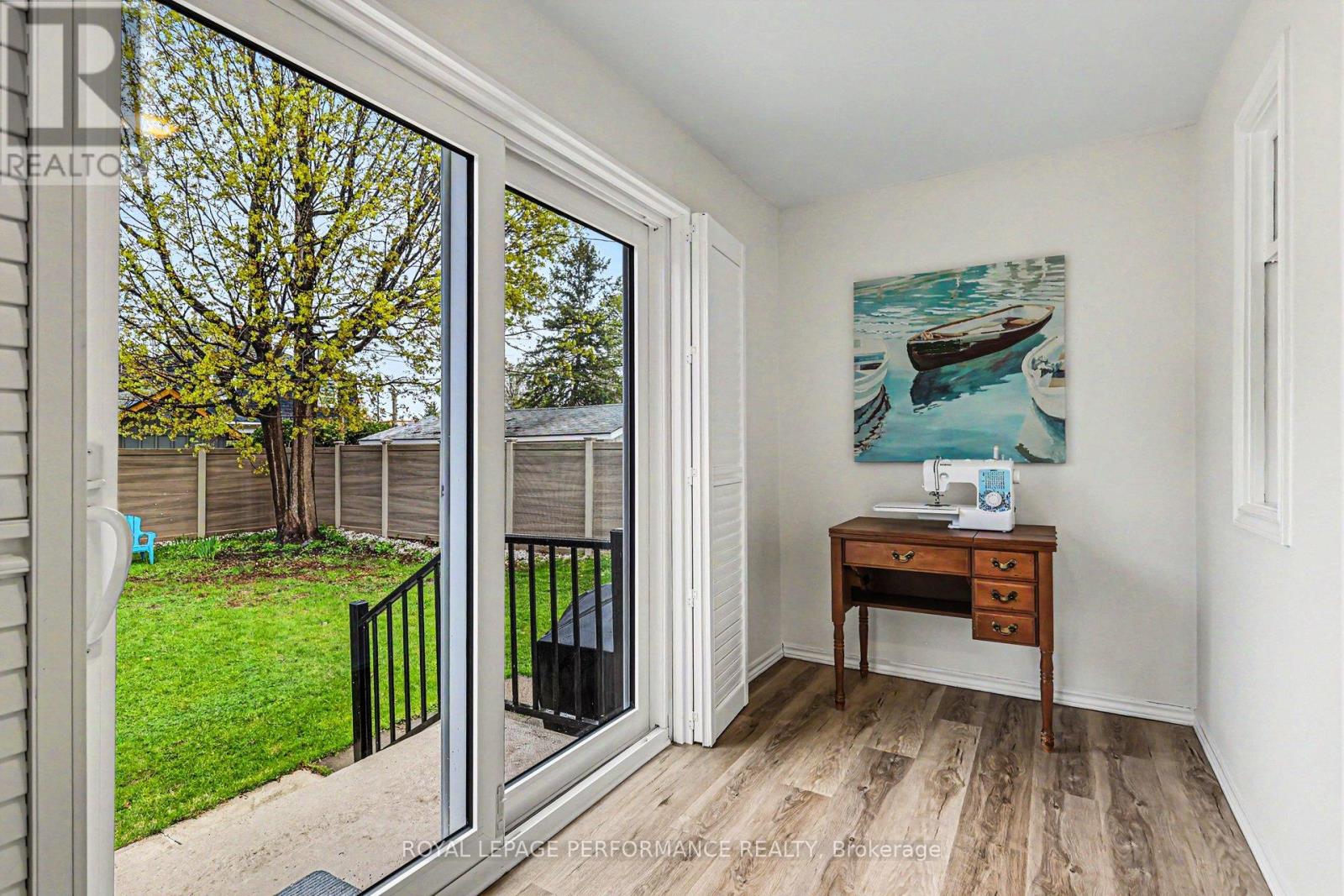 5 MARSHALL AVENUE - 11