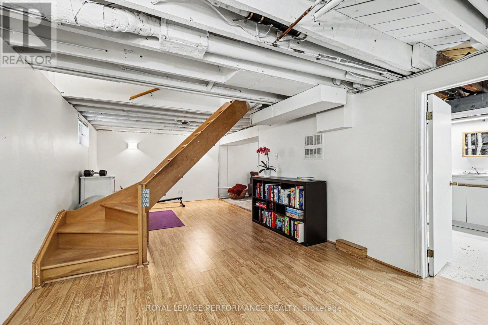 5 MARSHALL AVENUE - 18