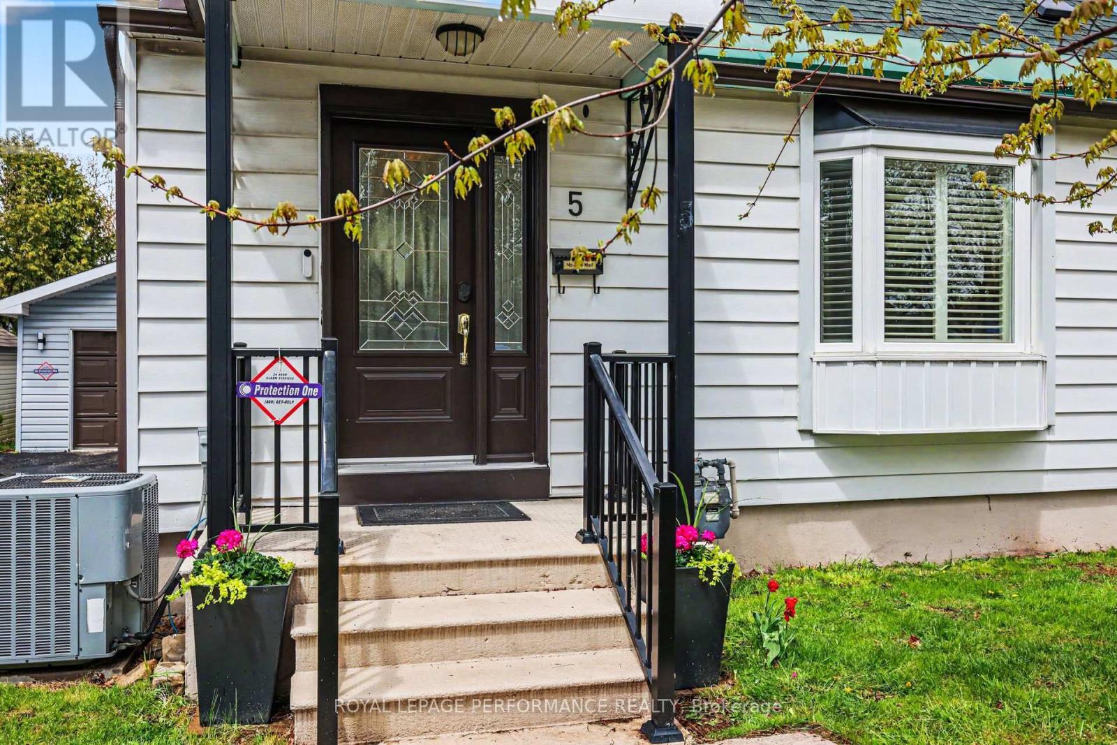 5 MARSHALL AVENUE - 30