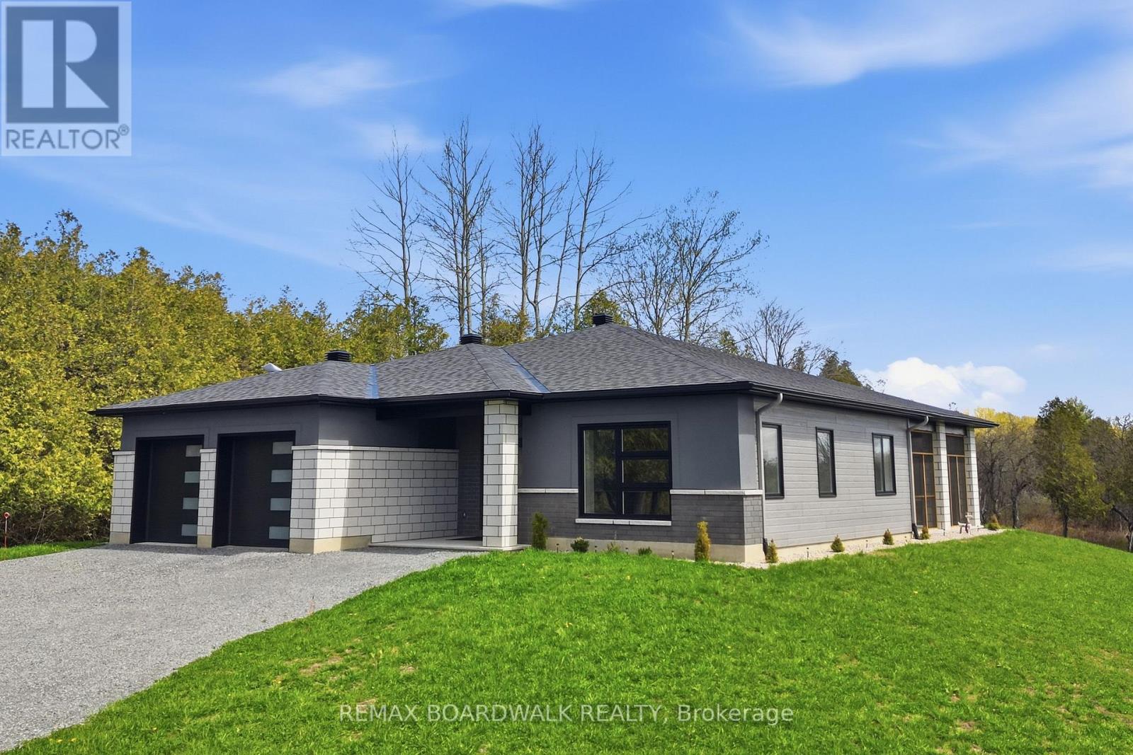 456 PINE GROVE - Image 2