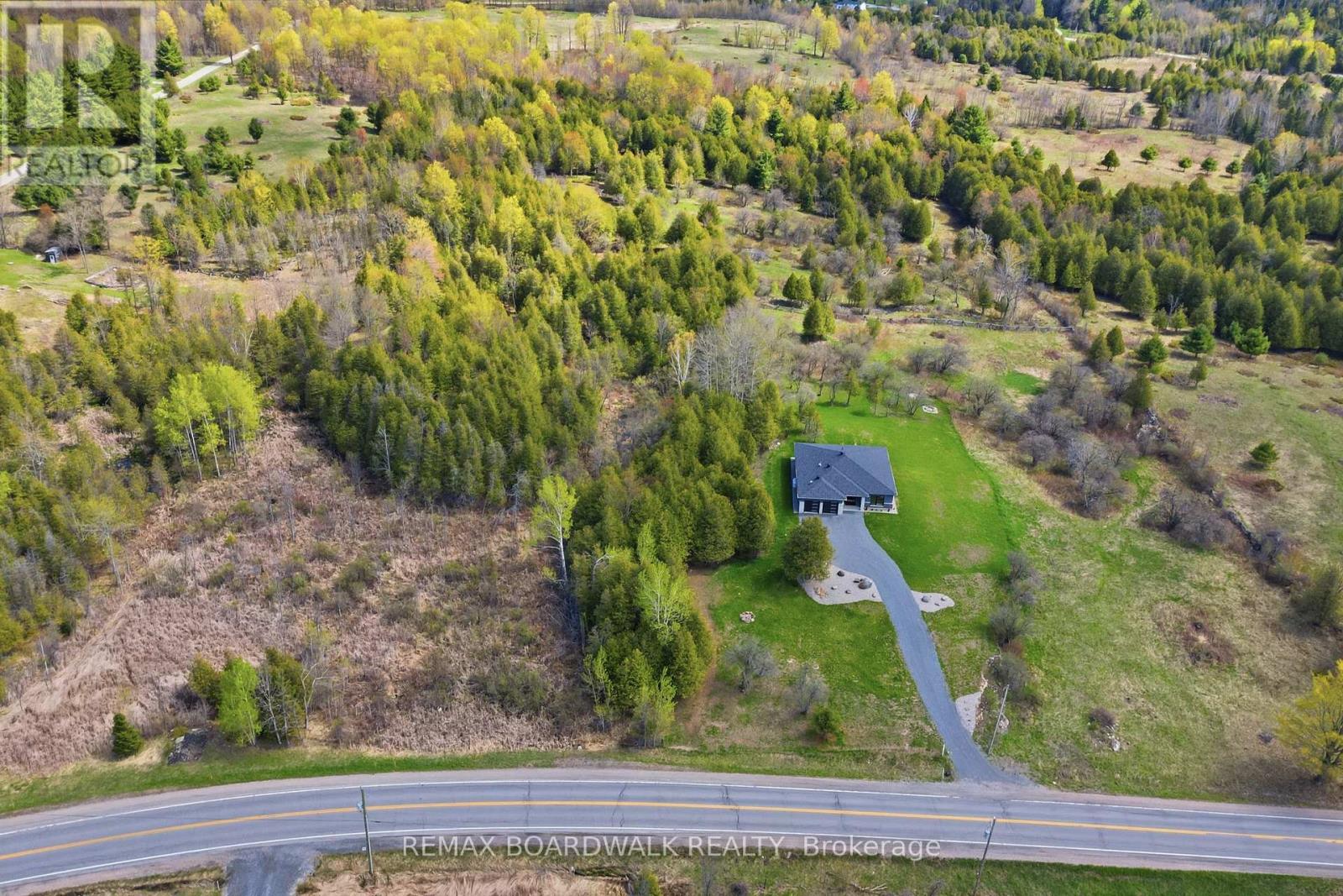 456 PINE GROVE - 28