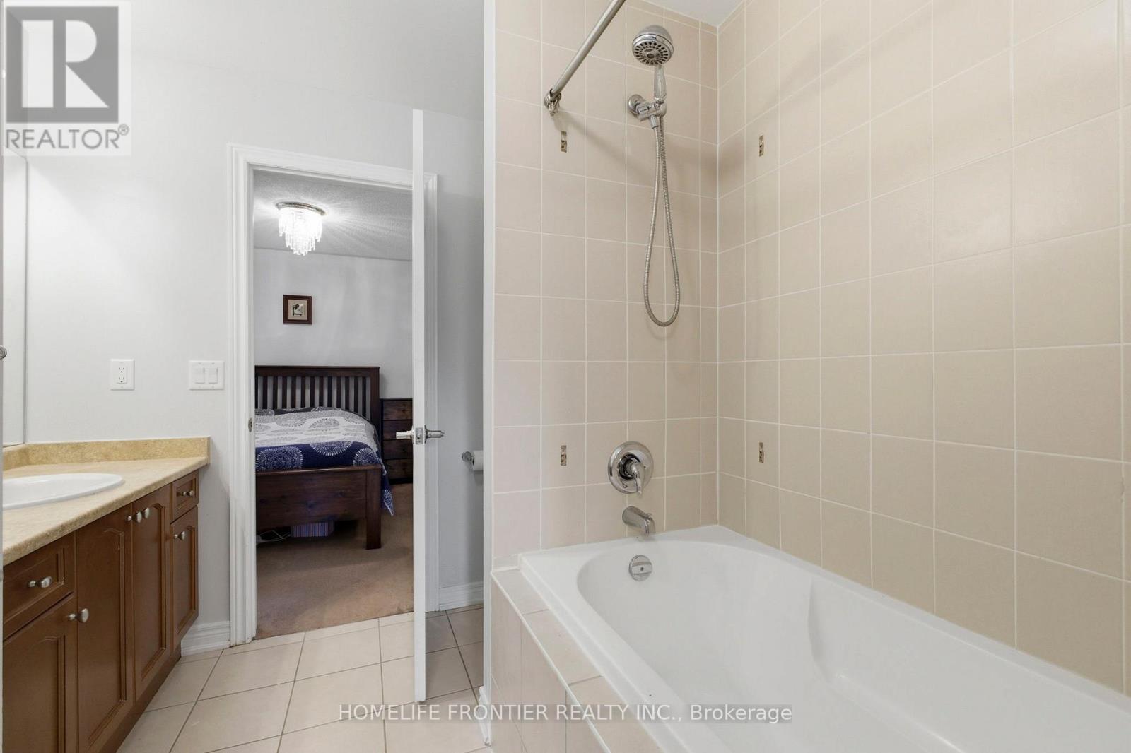 475 KWAPIS BOULEVARD - 32