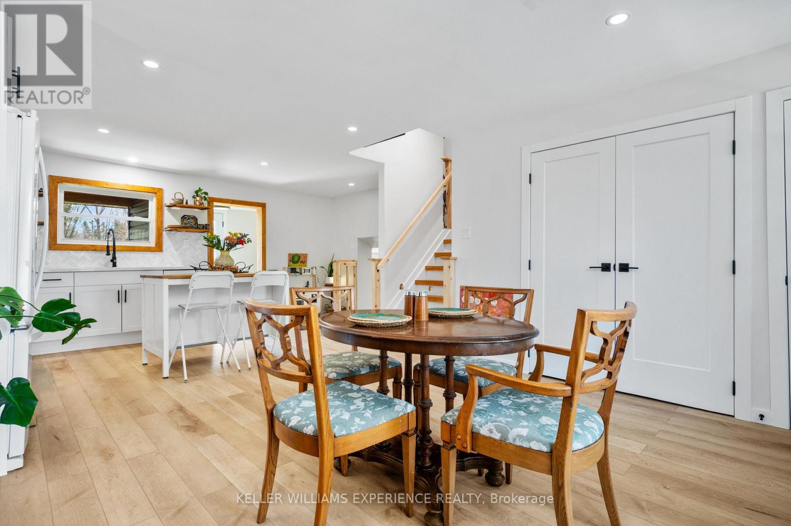 2668 WESTSHORE CRESCENT - 6