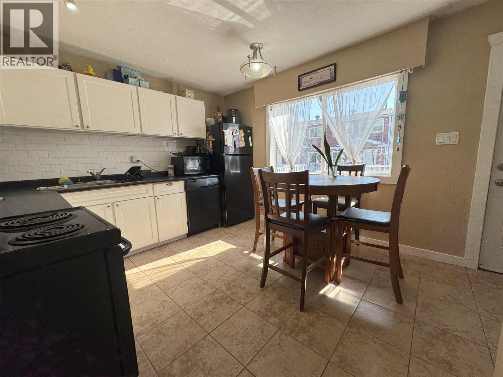 #229 1716 Willowbrook Crescent - 4