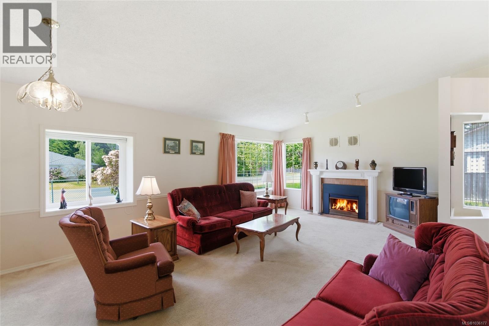 670 Arbutus St - 13