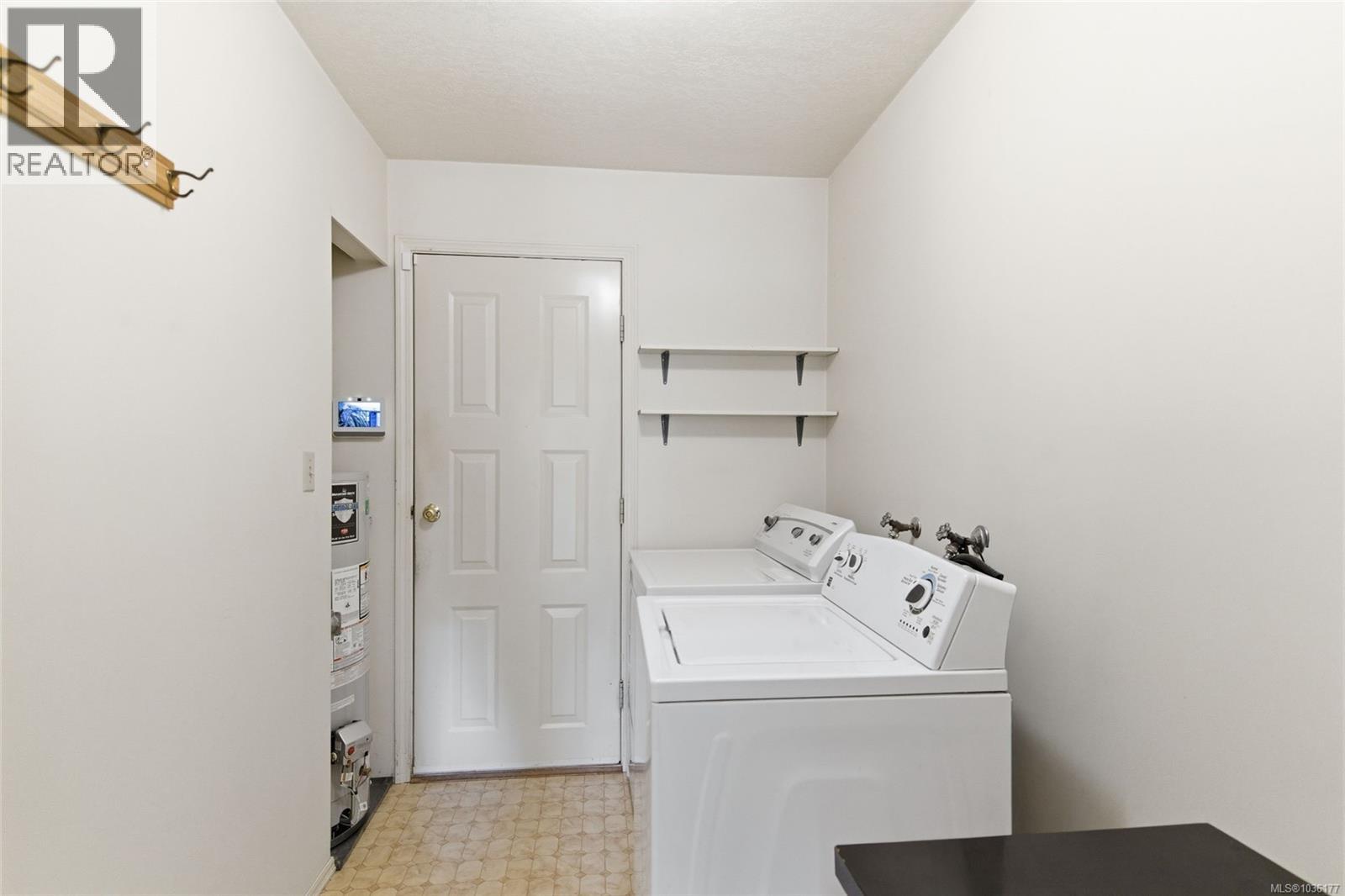 670 Arbutus St - 24