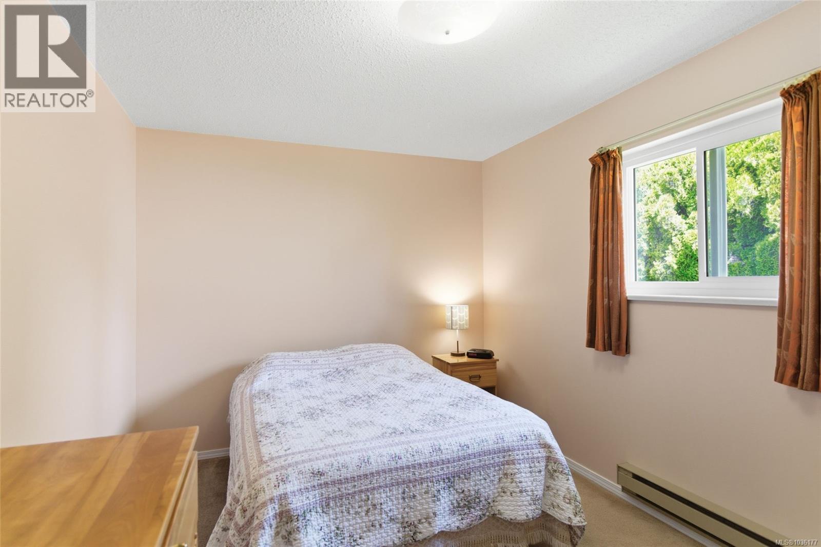 670 Arbutus St - 21