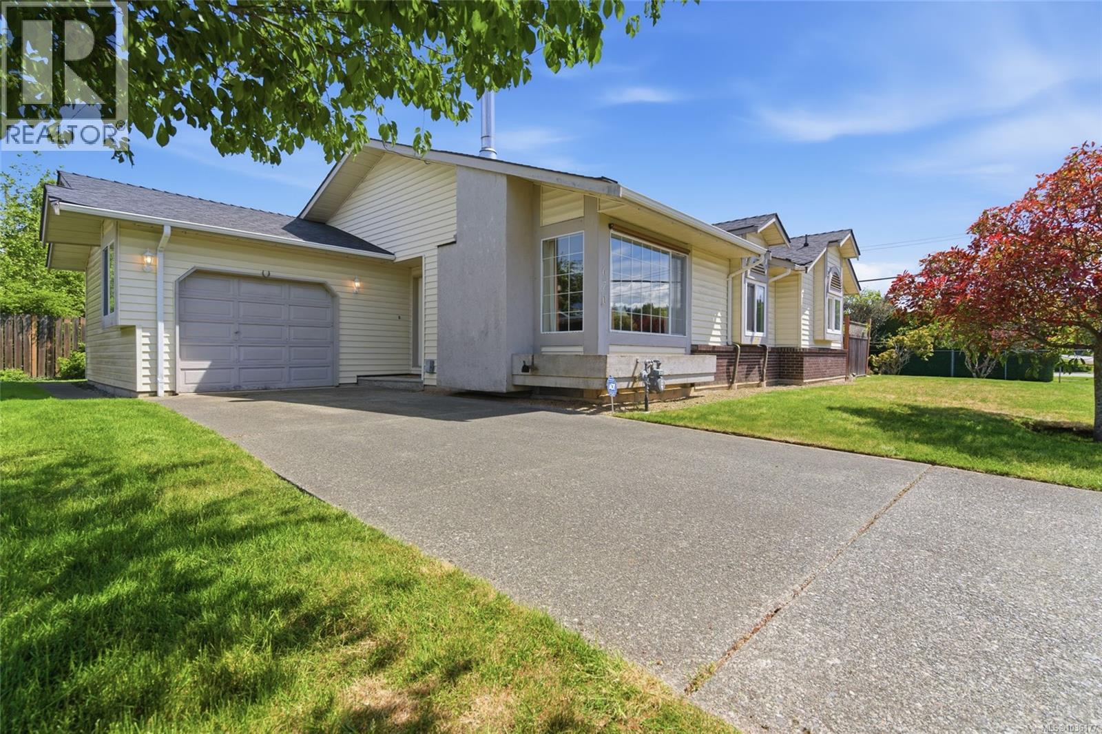 670 Arbutus St - 8