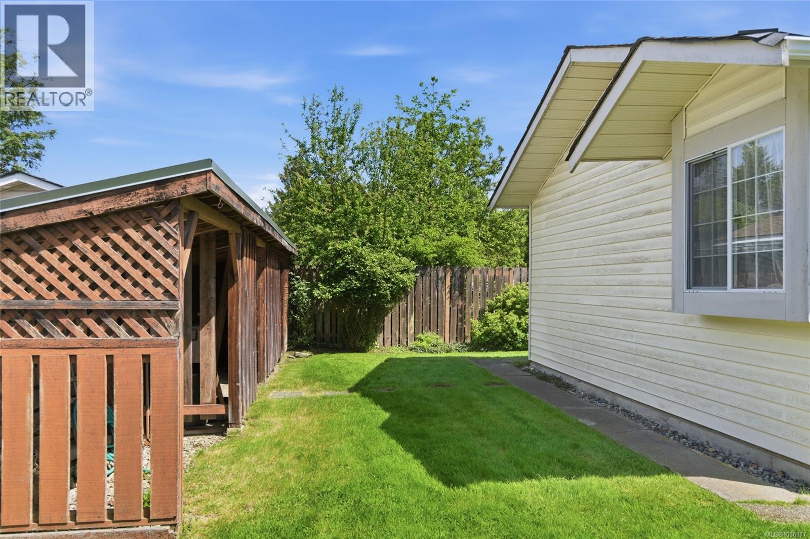 670 Arbutus St - 31
