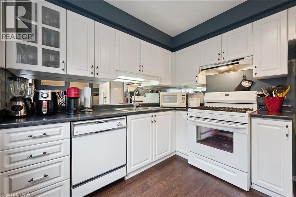 203 BAKER Street, Waterloo, Ontario, N2T2L8 — Photo 13