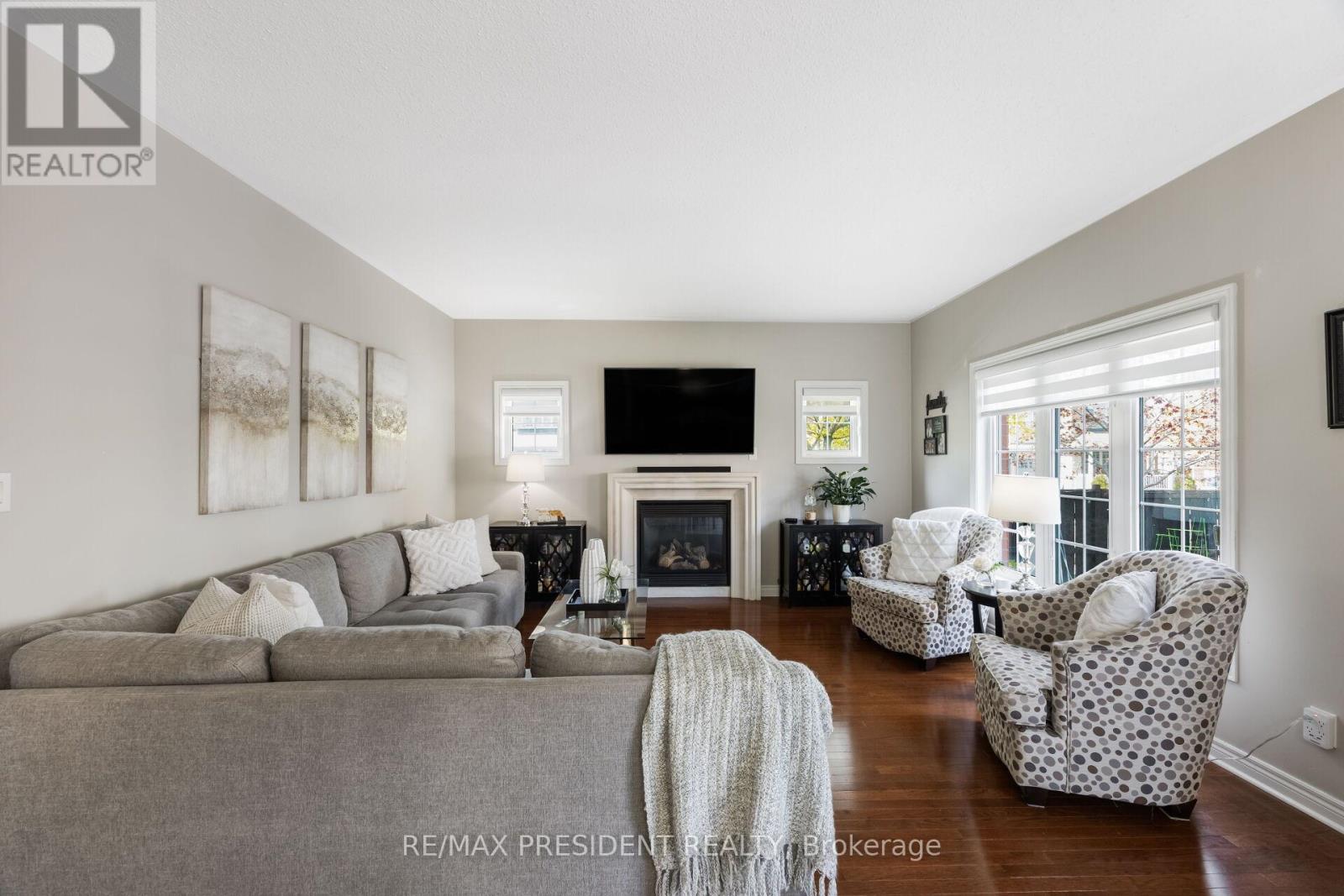 75 BLUFFWOOD CRESCENT - 13