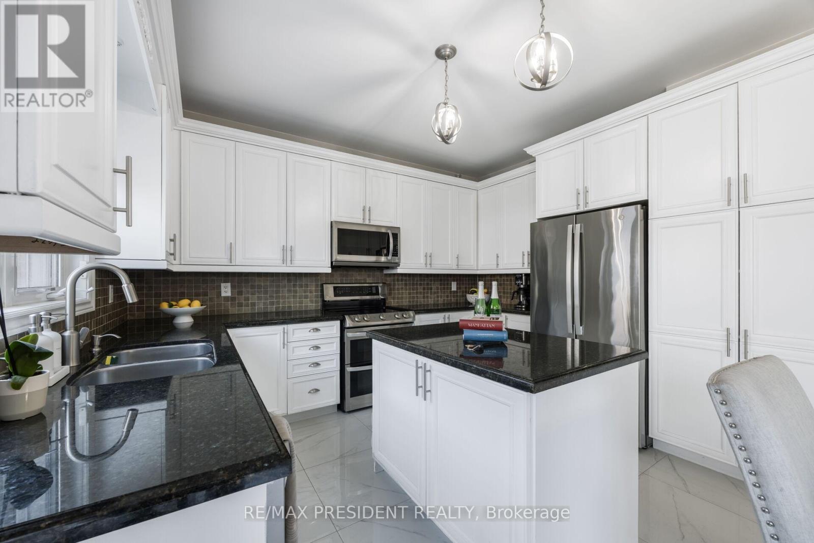 75 BLUFFWOOD CRESCENT - 16