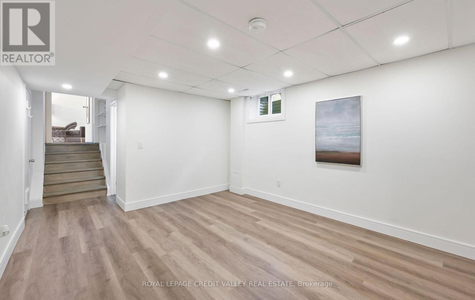 24 PLUTO DRIVE - 39