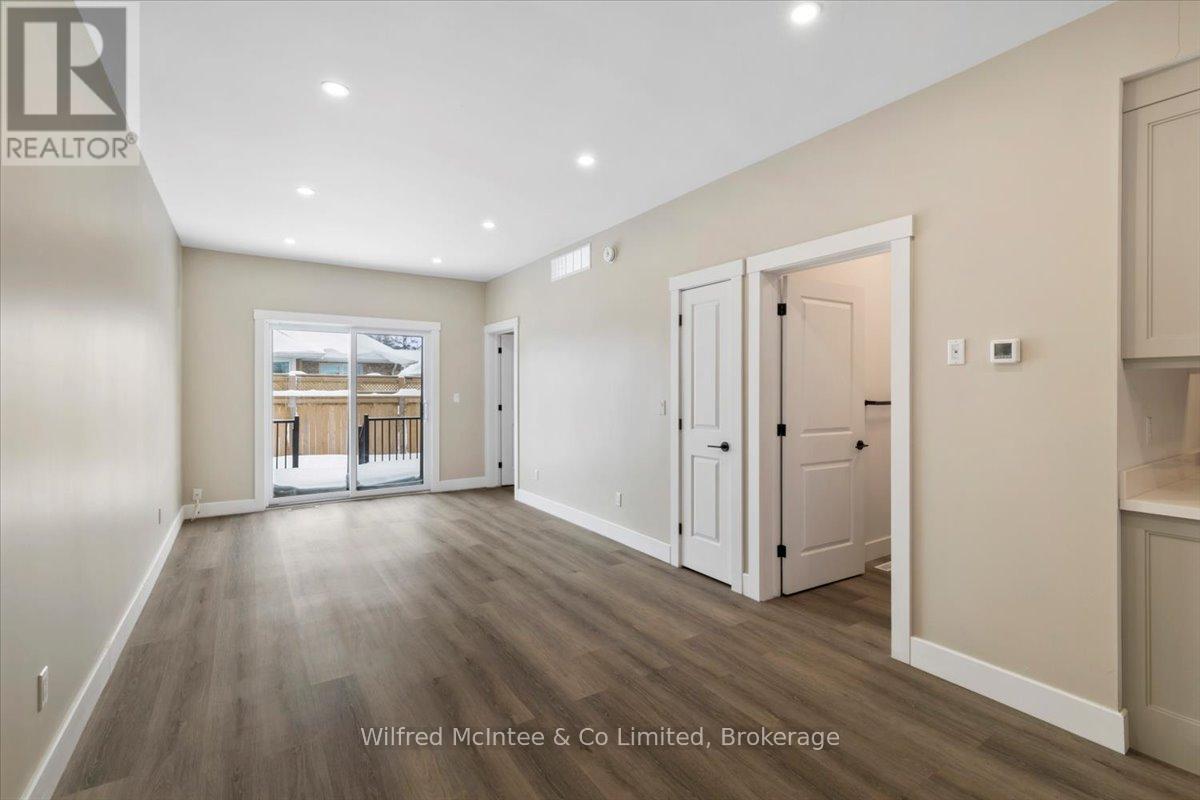 227 SAUGEEN STREET - Image 18