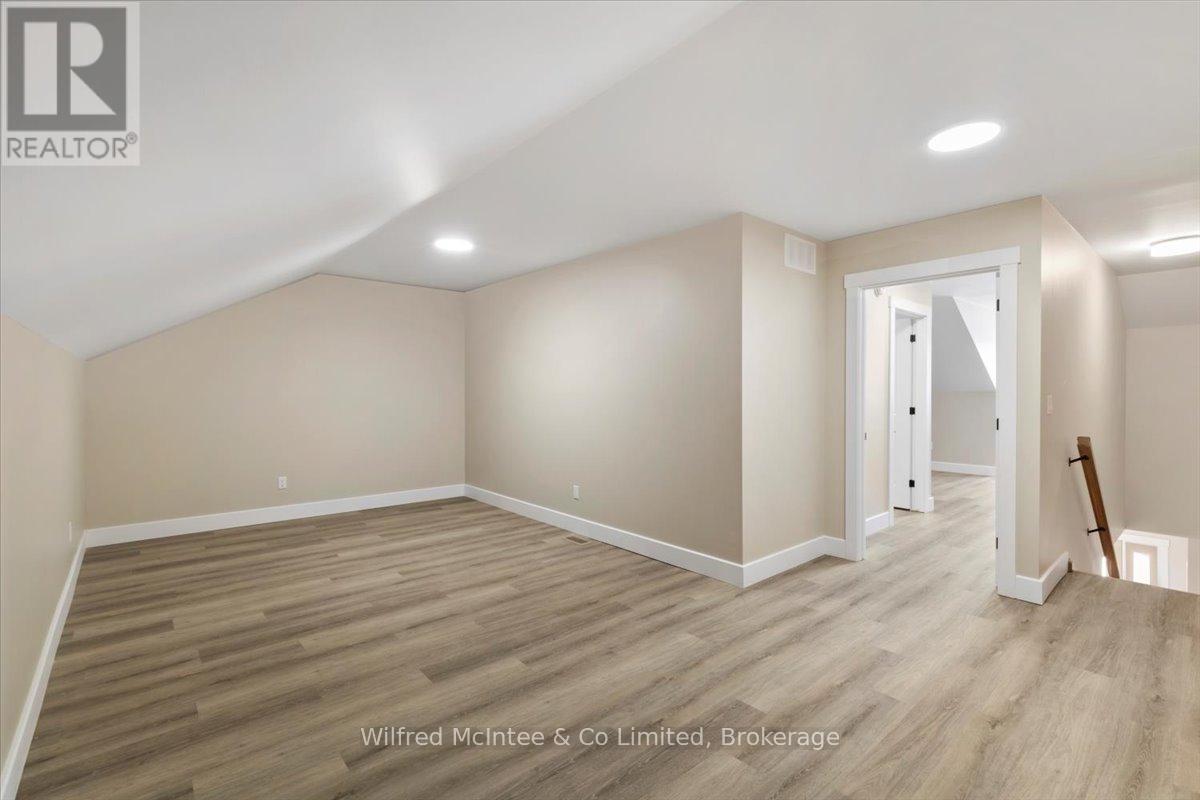 227 SAUGEEN STREET - Image 26