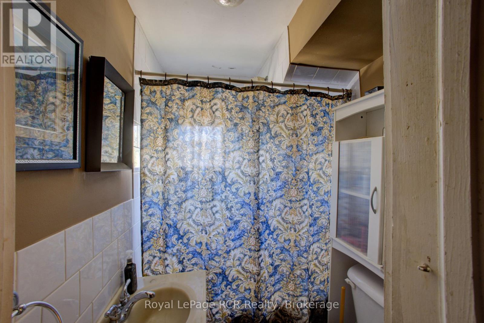 145 FREDERICK STREET E - 23