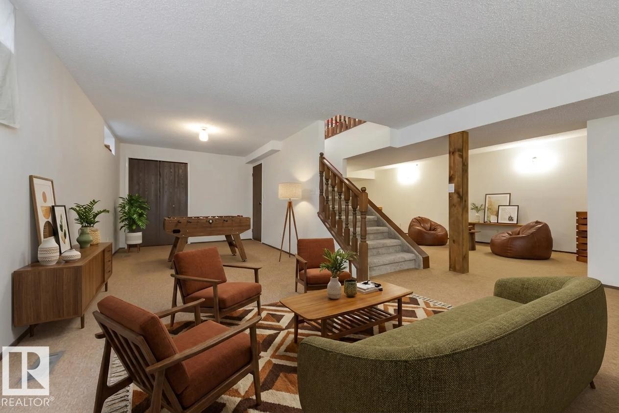 12307 54 ST NW - 45