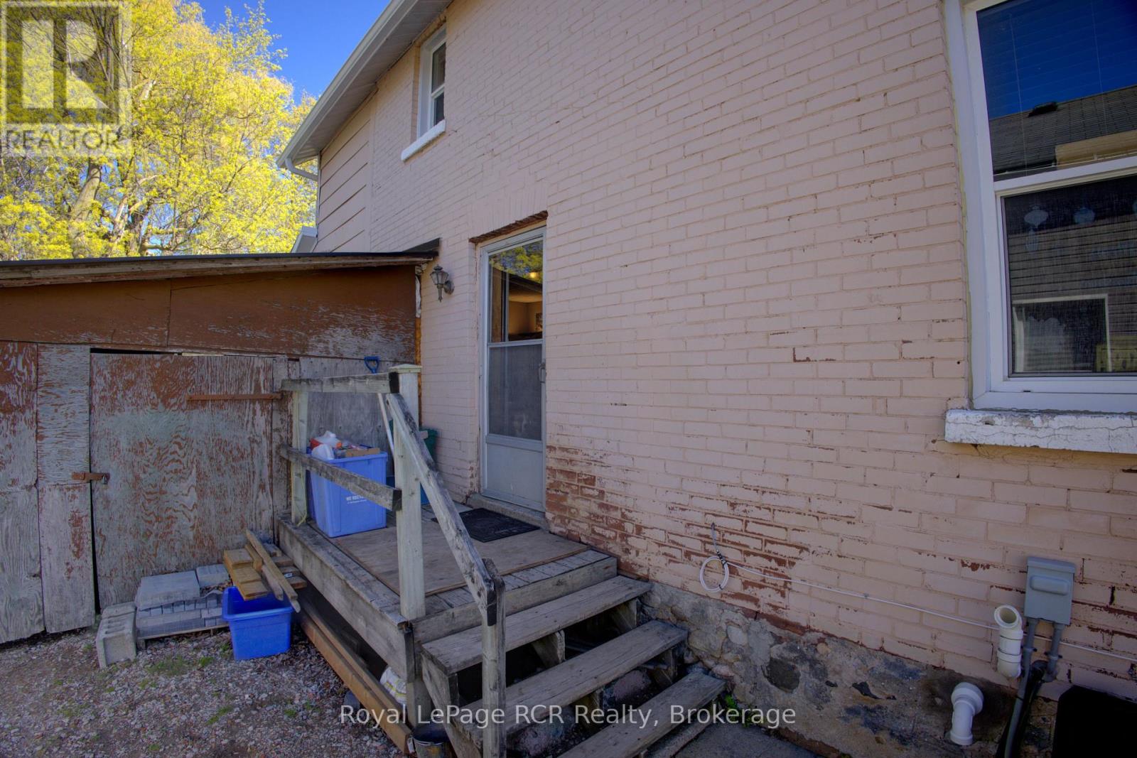 145 FREDERICK STREET E - 29