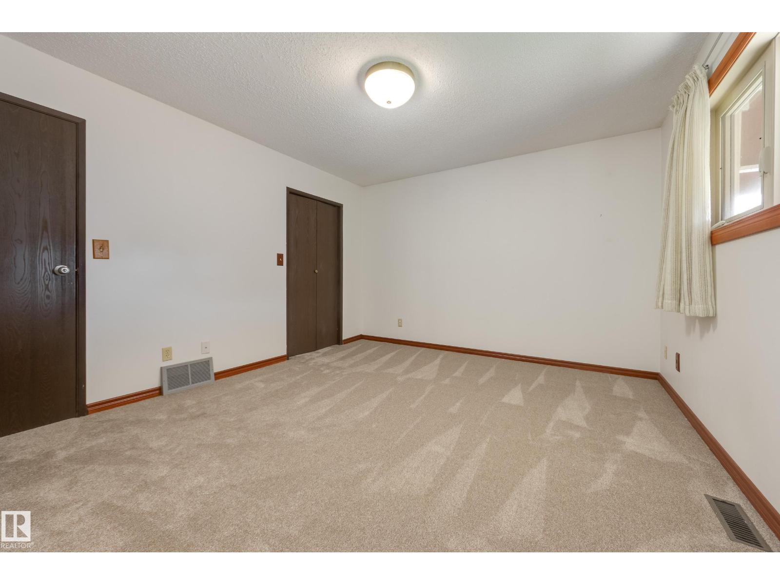 12307 54 ST NW - 35