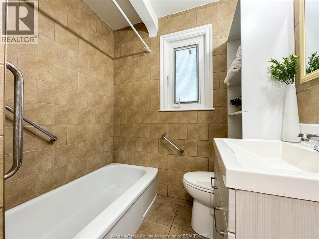 2628 RANDOLPH, Windsor, Ontario, N9E3C9 — Photo 11