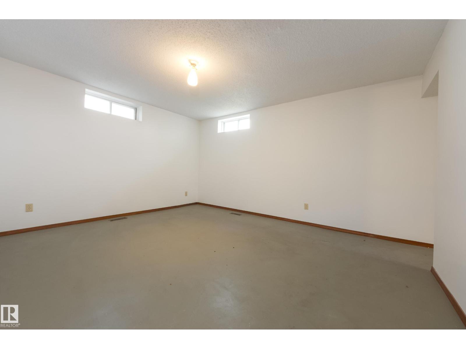 12307 54 ST NW - 56