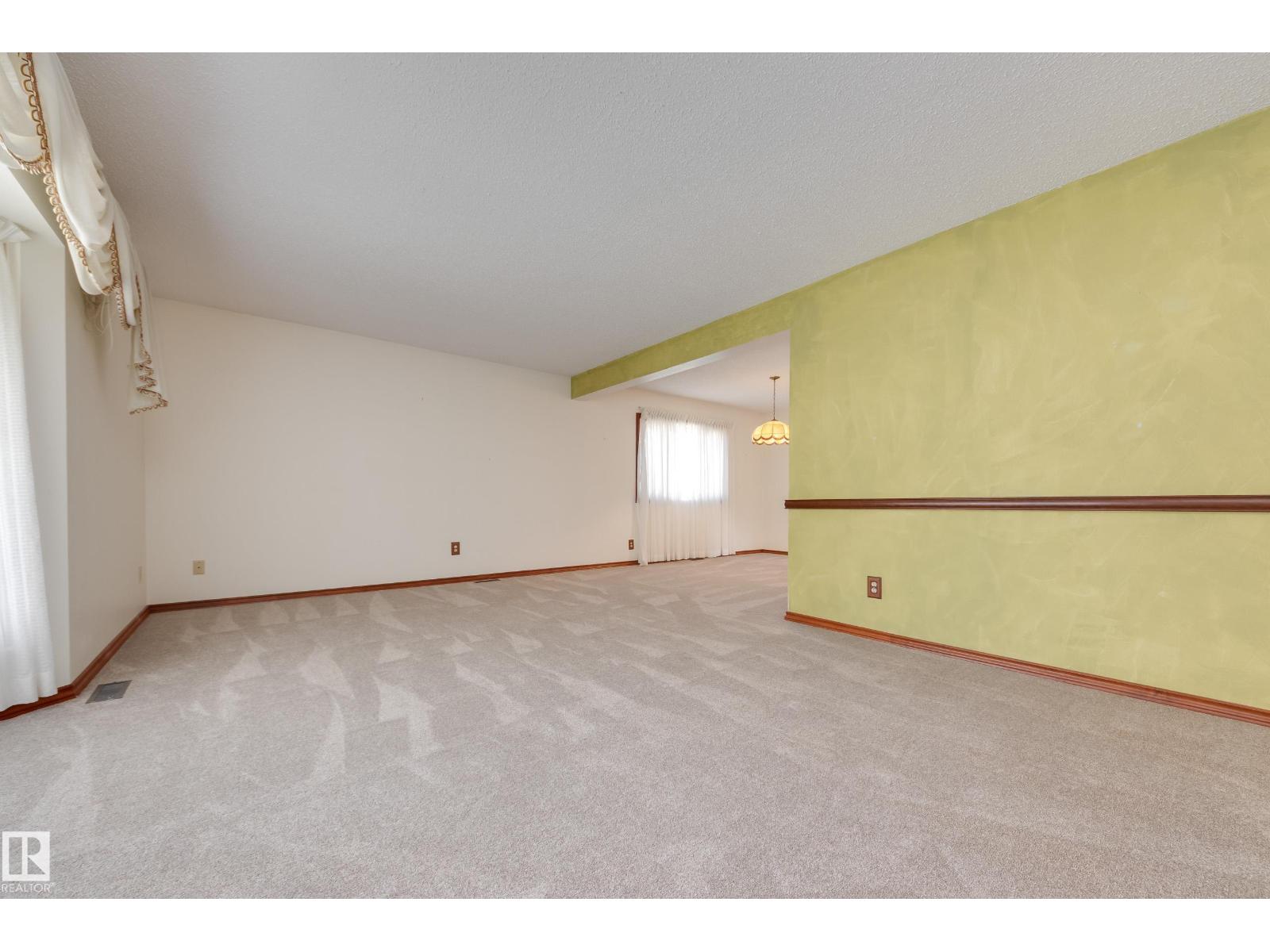 12307 54 ST NW - 6