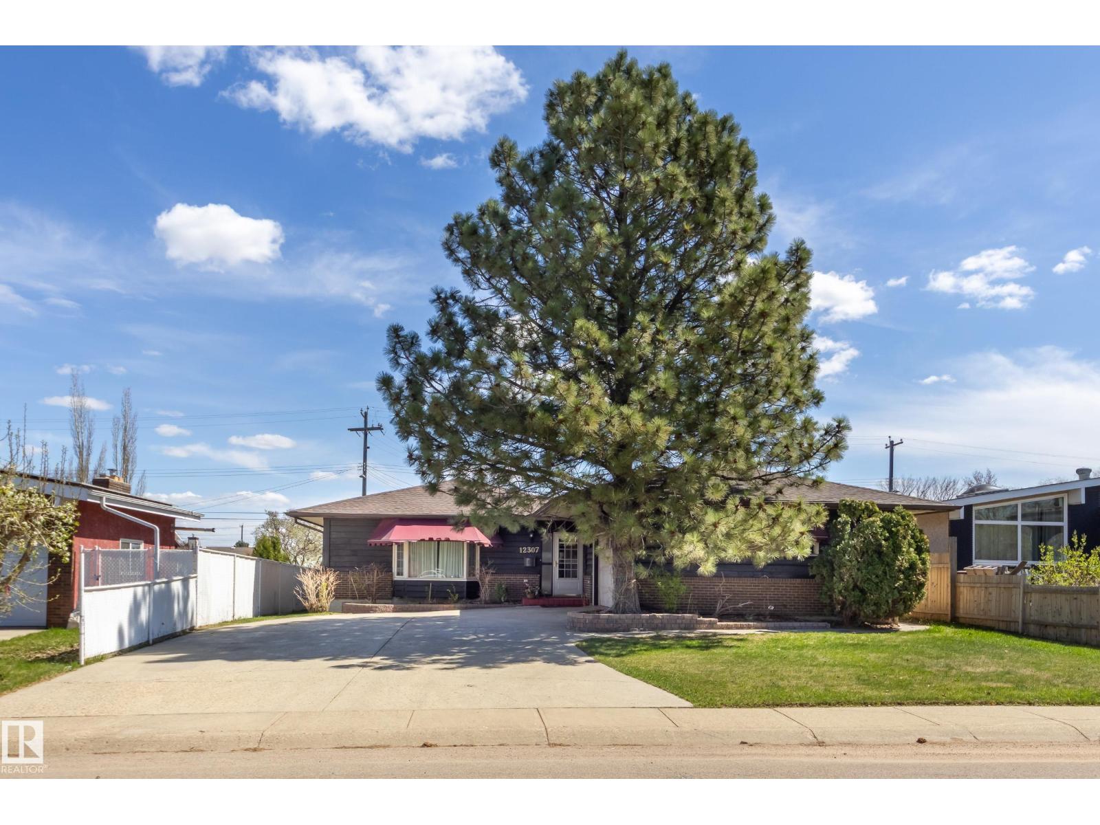 12307 54 ST NW - 73
