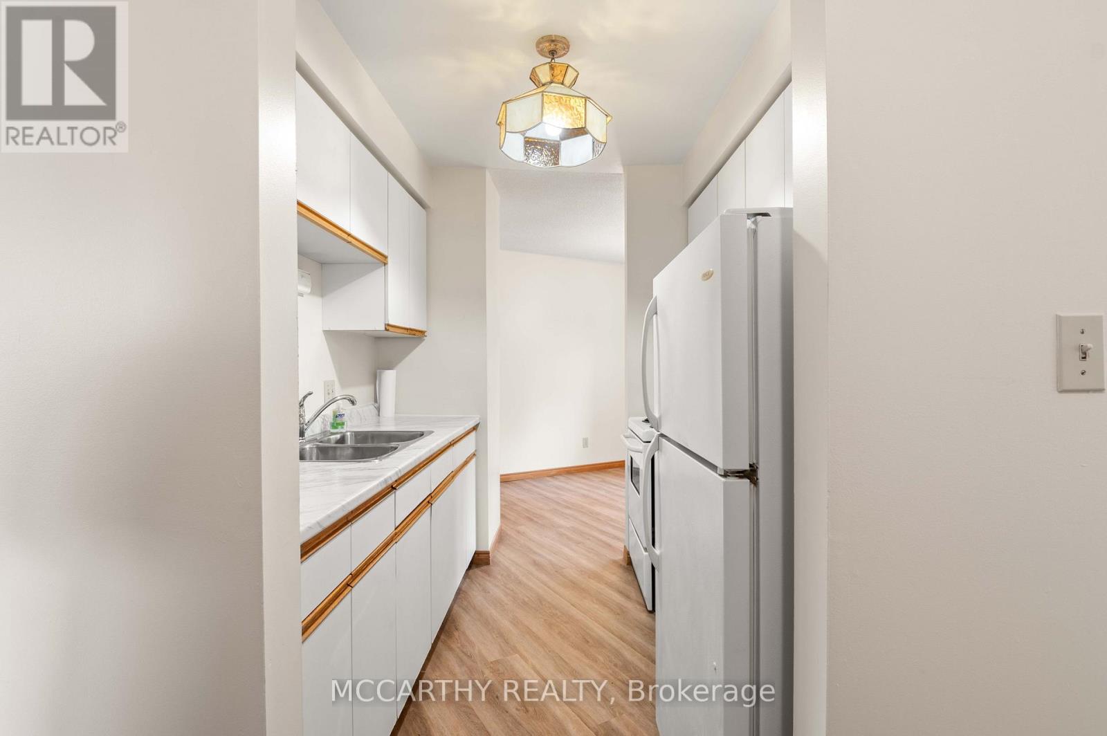 209 SARAH COURT - 11