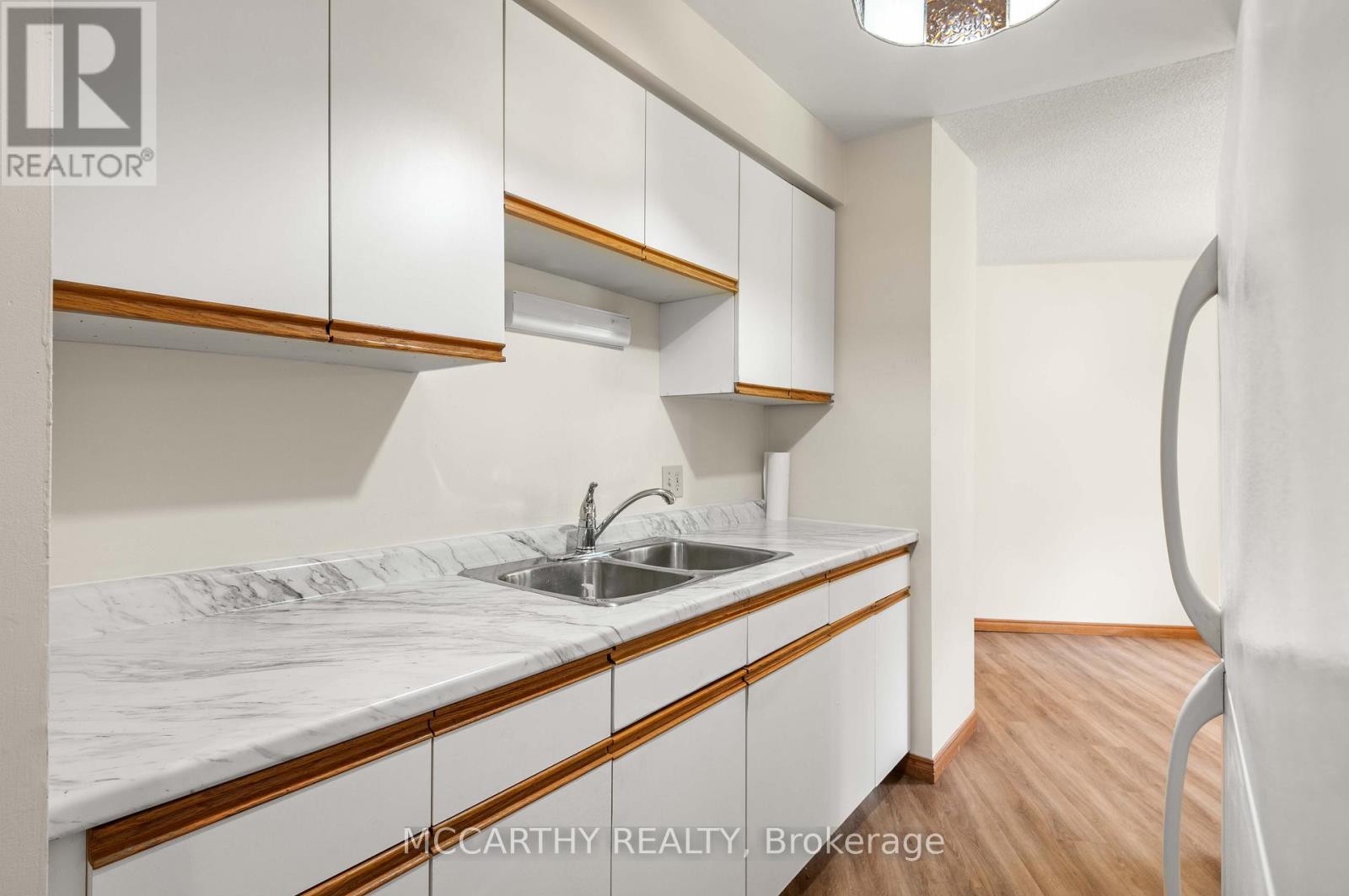 209 SARAH COURT - 12