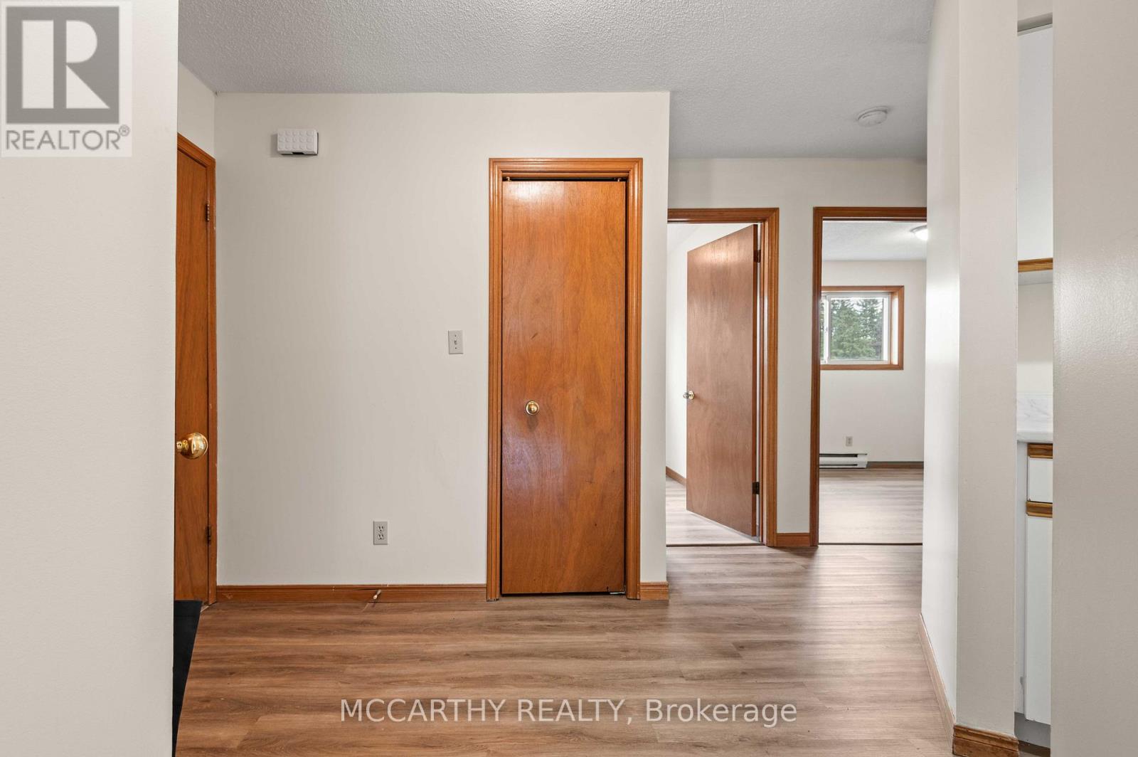 209 SARAH COURT - 22