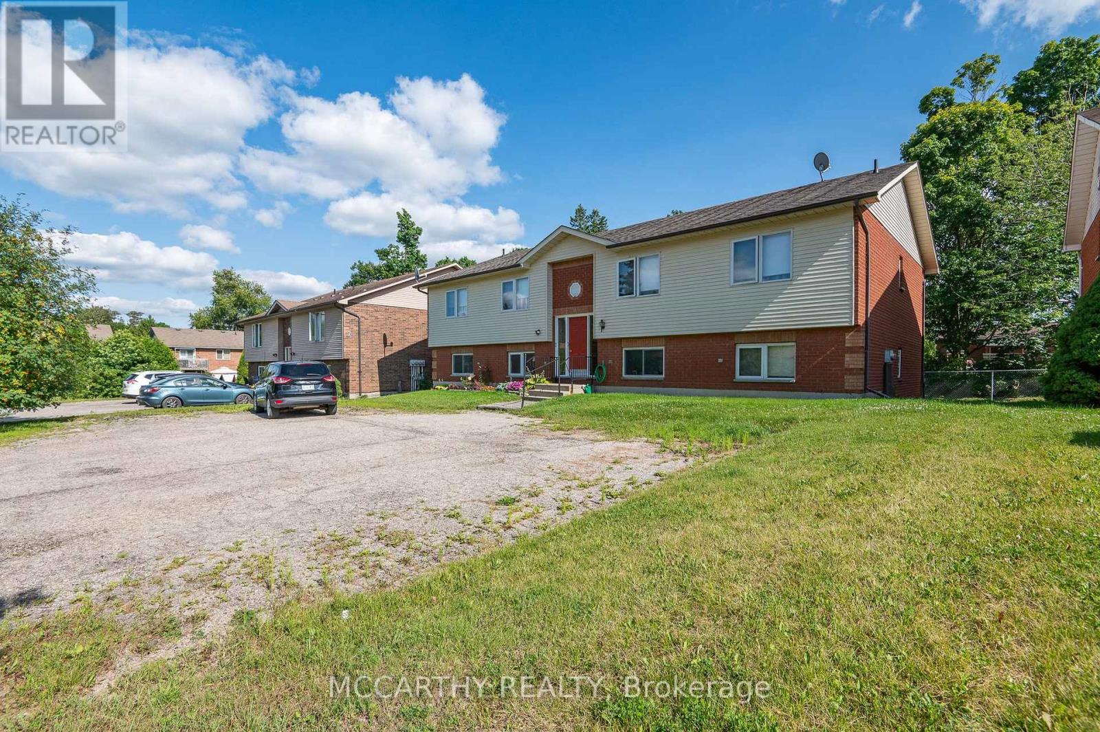 209 SARAH COURT - 5
