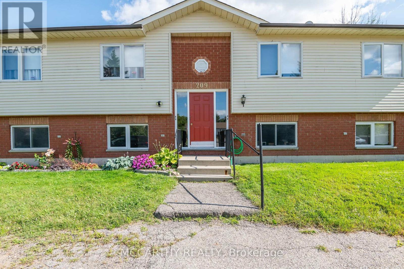 209 SARAH COURT - 8