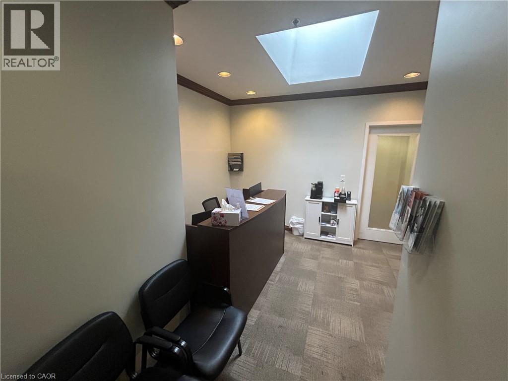 697 CORONATION Boulevard Unit# 3, Cambridge, Ontario, N1R3G5 — Photo 2