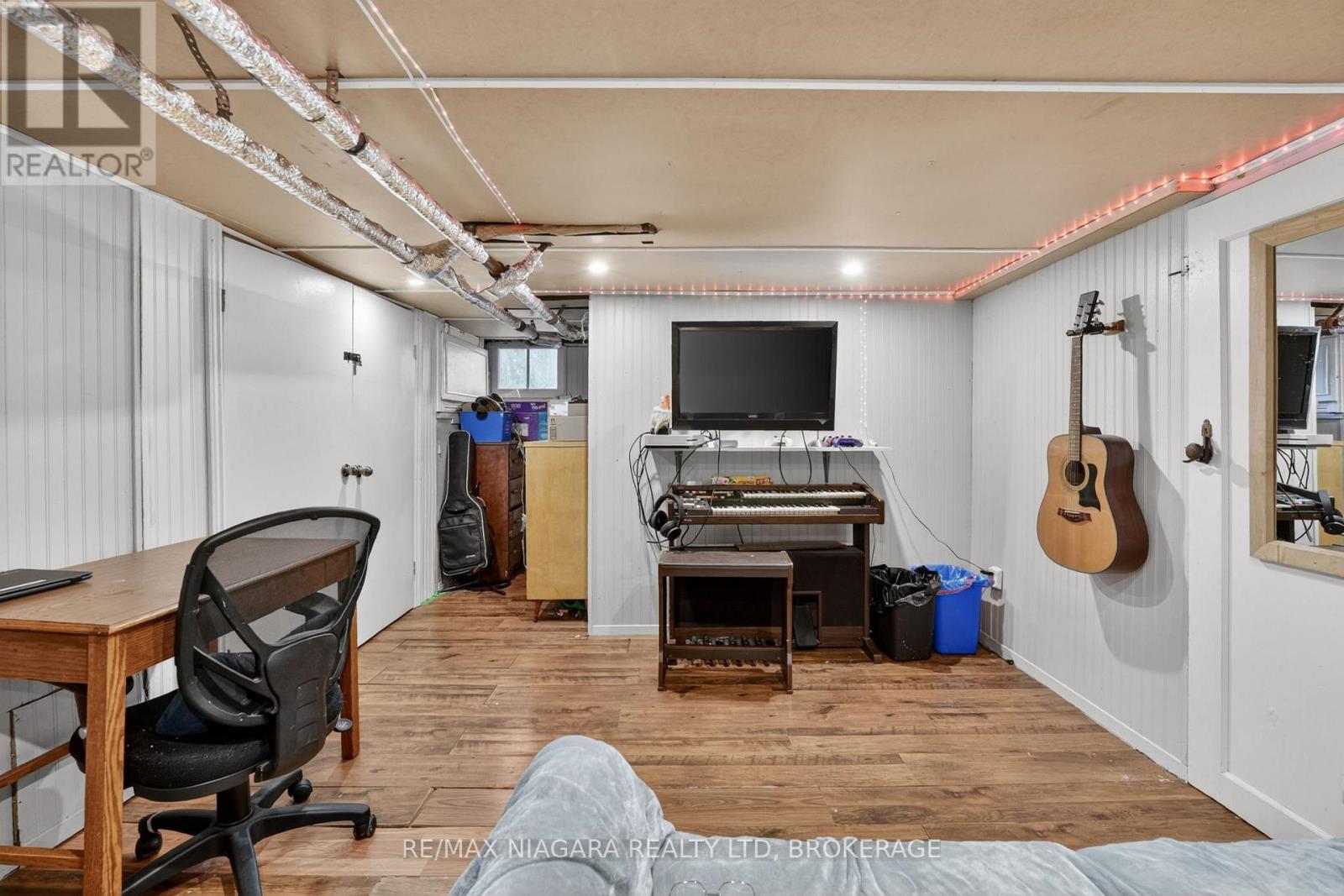 197 AQUEDUCT STREET - 30