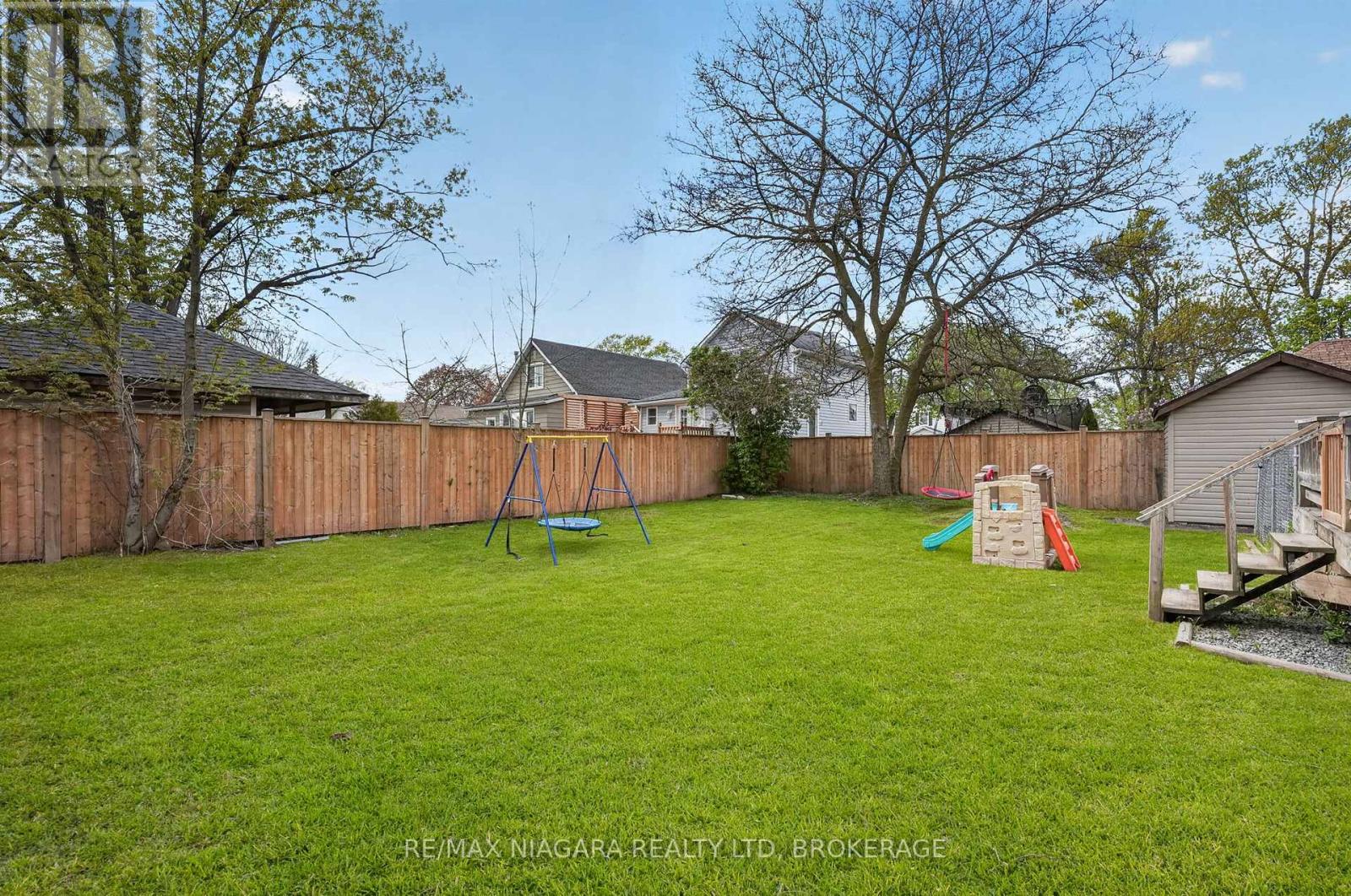 197 AQUEDUCT STREET - 34