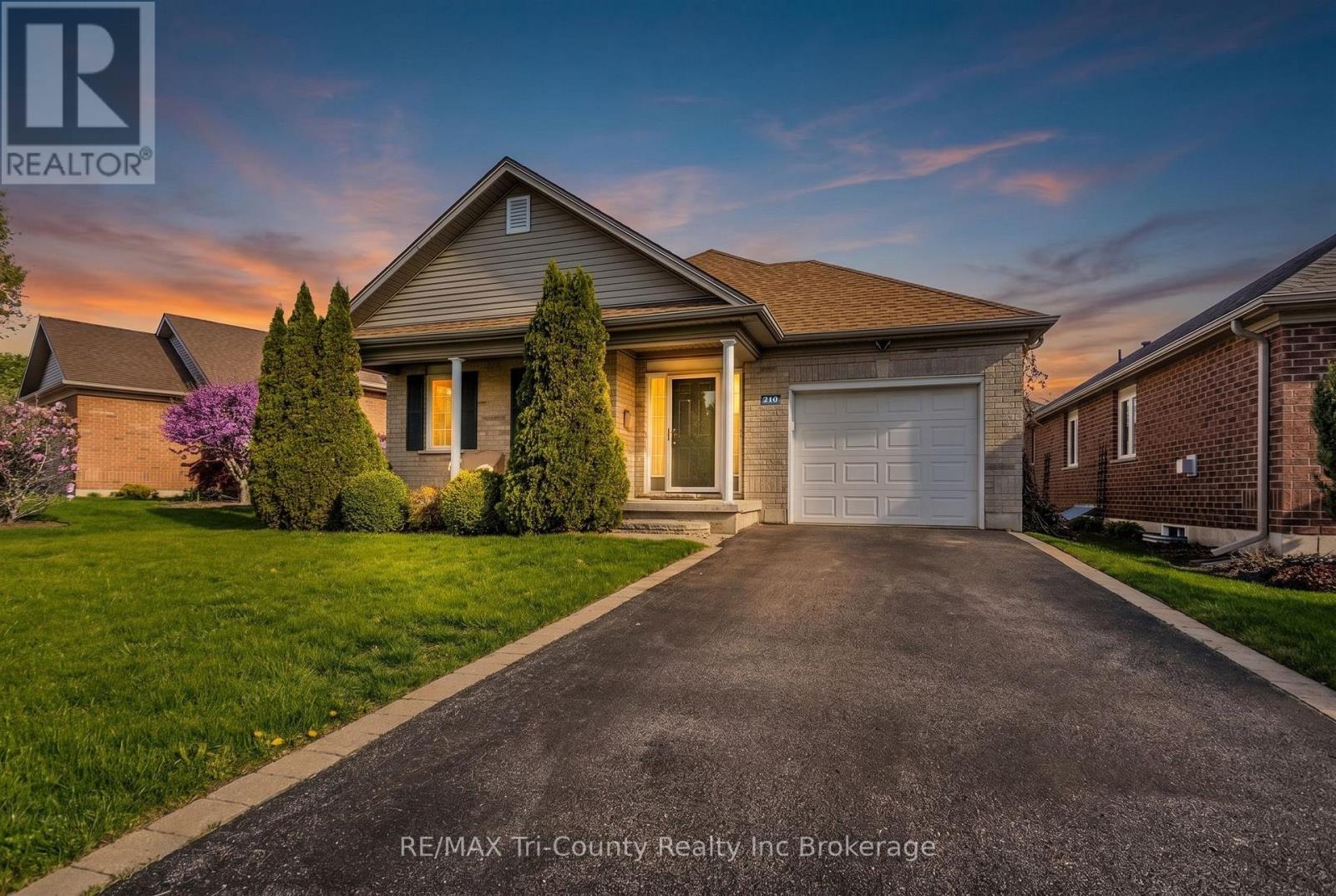210 BALDWIN STREET - 1
