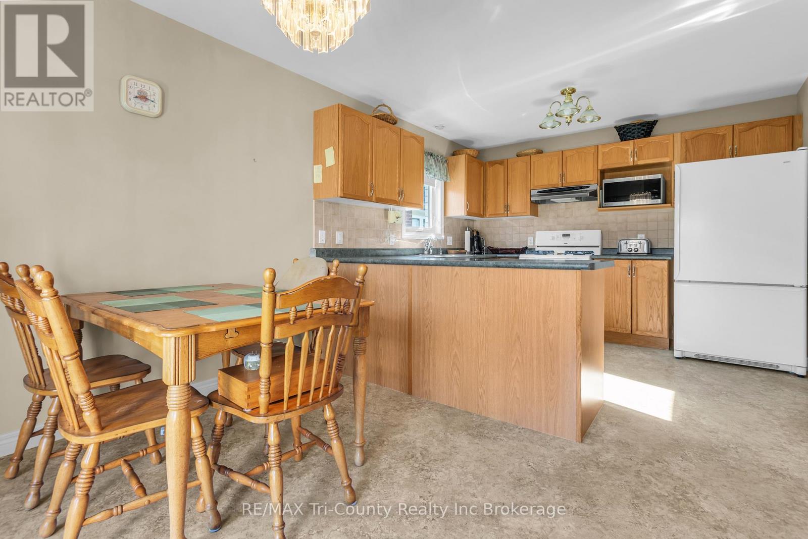 210 BALDWIN STREET - 10