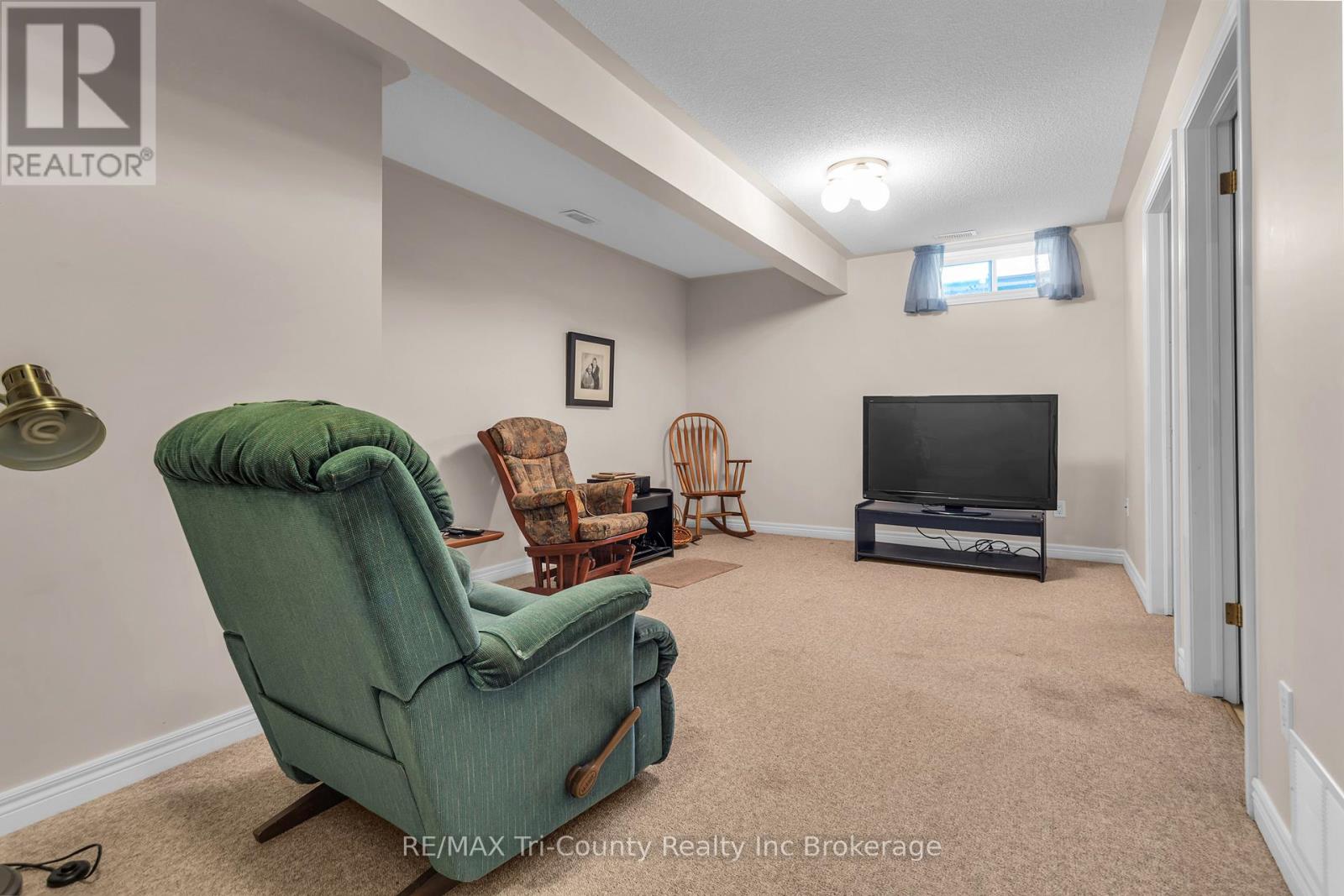 210 BALDWIN STREET - 19