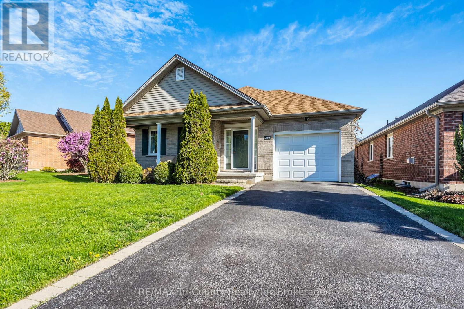 210 BALDWIN STREET - 2