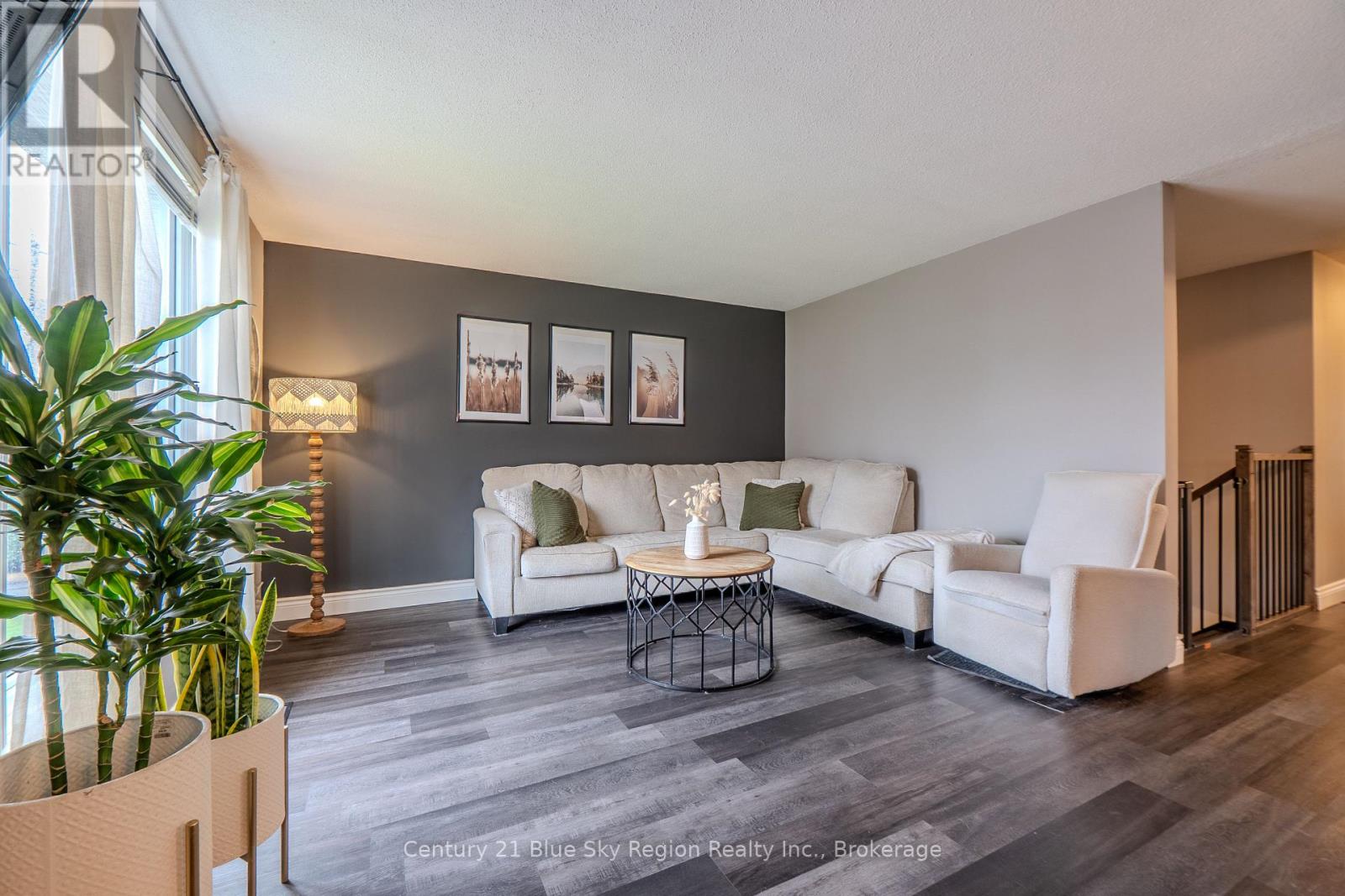 34 BELLEVIEW CRESCENT - 11