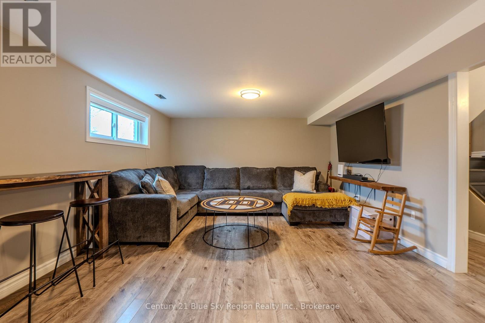 34 BELLEVIEW CRESCENT - 20