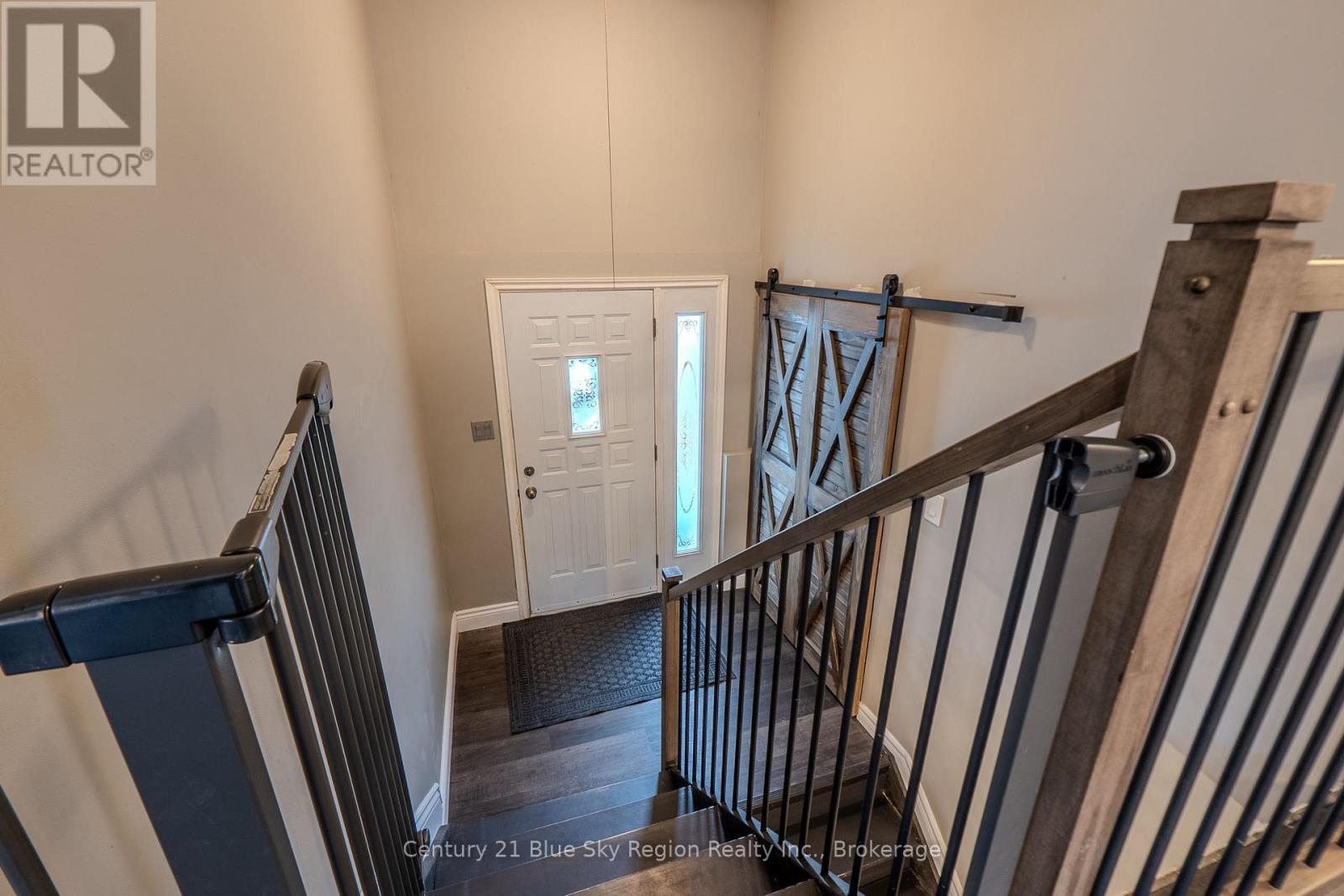 34 BELLEVIEW CRESCENT - 4