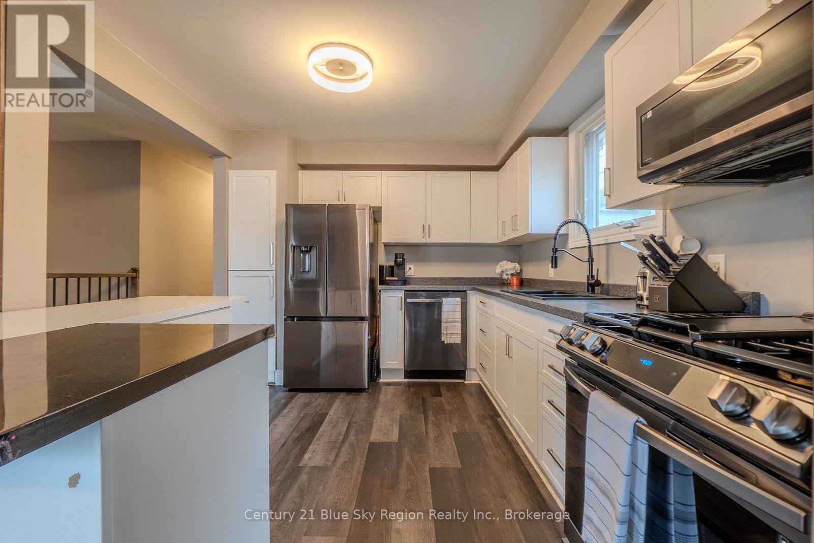 34 BELLEVIEW CRESCENT - 7
