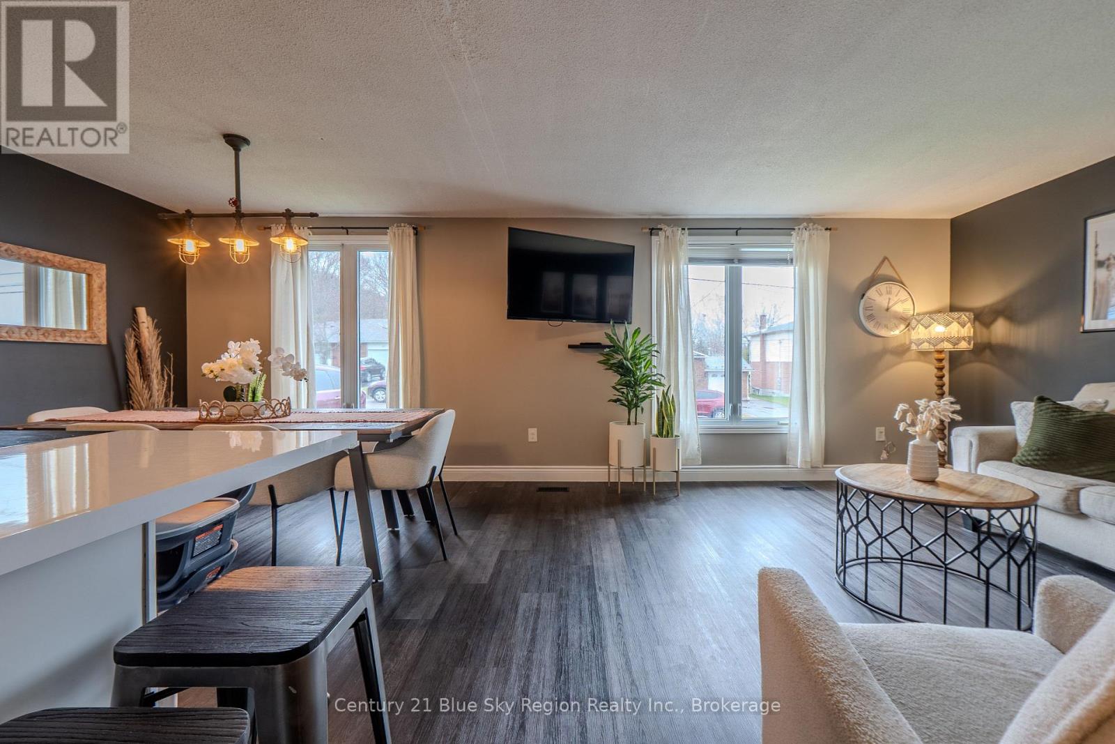 34 BELLEVIEW CRESCENT - 8
